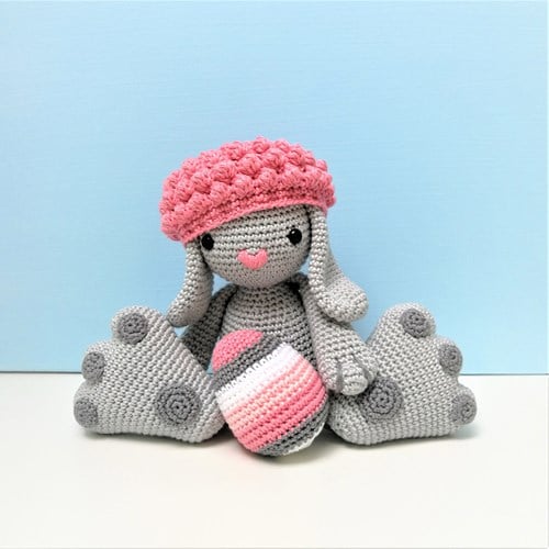 Bobbie Bigfoot Crochetkit - With Digital Pattern