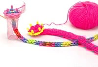 /c/l/clover-wonder-knitter-1.jpg