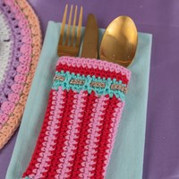 Crochet Pattern Yarn and Colors Colorful Christmas Cutlery Keeper-2