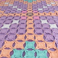 Yarn and Colors Colorful Christmas Wall Hanging Crochet Kit 037 Cotton Candy-2