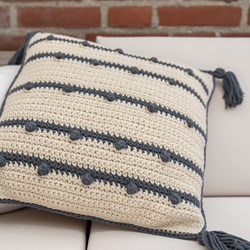 Yarn and Colors Connect the Dots Cushion Crochet Kit 003 Ecru