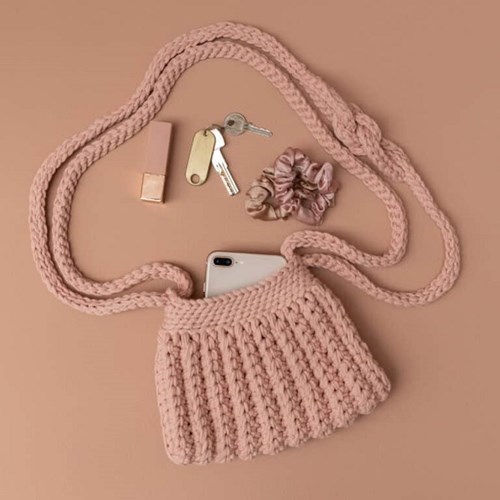 Yarn and Colors Cool Cross Body Bag Crochet Kit 3 Rosé