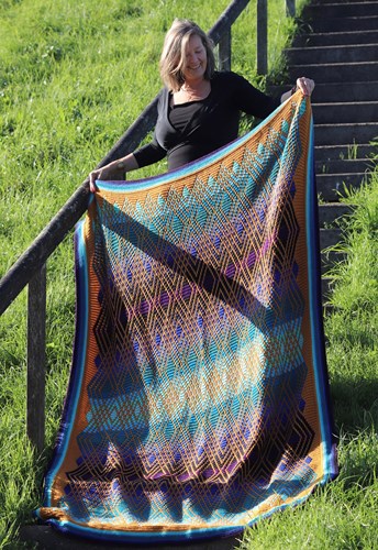 Deco Diamonds Blanket Large Blue Yarnkit - Without Pattern
