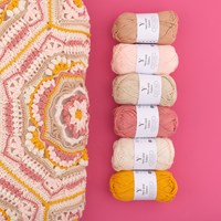 Yarn and Colors CAL Island Stroll Pillow - 047 Sunlight Garenpakket