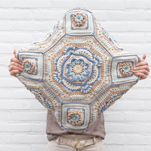 Yarn and Colors CAL Island Stroll Pillow - 061 Sea Yarn Kit