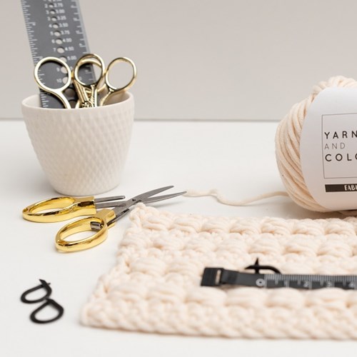 Yarn and Colors Foldable Scissors Gold-3
