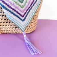 details staggered stripes blanket