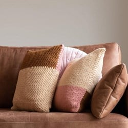Yarn and Colors Fab Cushion Knitting Kit