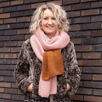 Yarn and Colors Simple Scarf Knitting/Crochet Kit 2 Satay