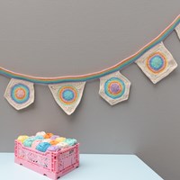Yarn and Colors Rainbow Flag Line Booklet-2