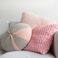 Yarn and Colors Candy Comfy Cushion Knitting Kit 043 Pearl / Birch