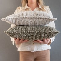 Yarn and Colors Be Gentle Cushion 091 Khaki Crochet Kit-2
