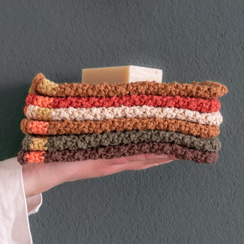 Yarn and Colors Be Gentle Washcloths 024 Chestnut Crochet Kit-2