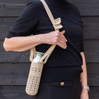 Yarn and Colors Be Gentle Bottle Holder 007 Cigar Crochet Kit