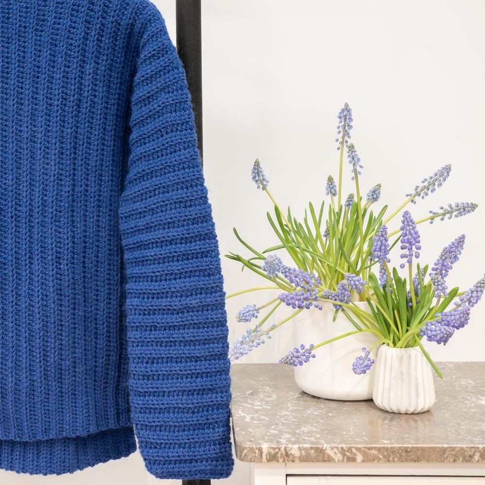 Yarn and Colors Elegant Brunch Time Sweater Crochet Kit XS Navy