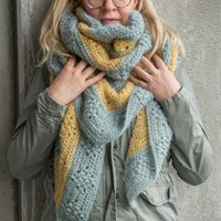 Yarn and Colors Elegant Diamond Bobble Shawl Crochet Kit-3