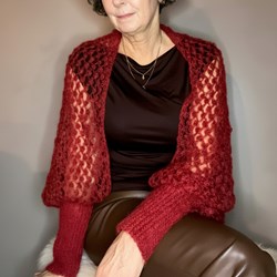 Elegant(e) Sleeve Scarf Yarn and Crochet Kit