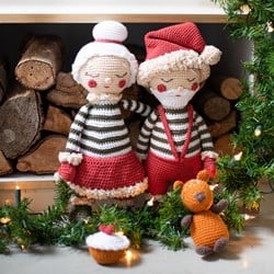 Santa Claus & Mrs. Claus Crochet Kit