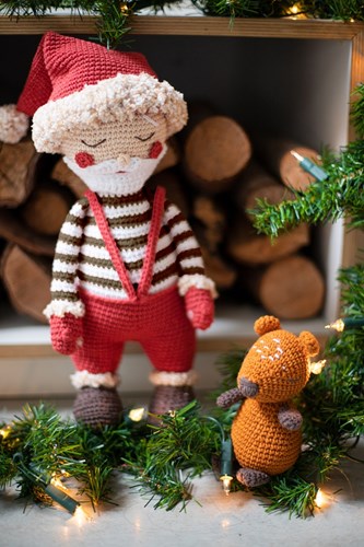 Santa Claus & Mrs. Claus Crochet Kit-2