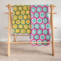 Yarn and Colors Flower Hexagon Blanket Crochet Kit 078 Bottle-2