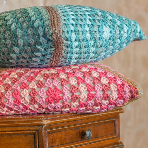 Granny’s Shiny Cushion Crochet Kit 073 Jade Gravel-3