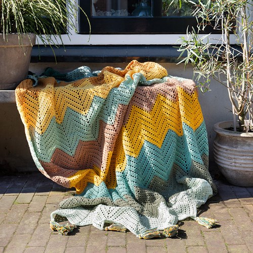Wide Zigzag Blanket Green Yarn Pack