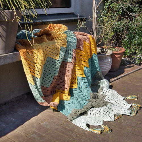 Wide Zigzag Blanket Green Yarn Pack-2