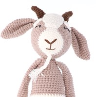 Yarn and Colors Gus Goat Crochet Kit 005 Clay-3