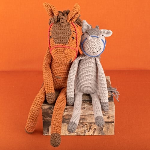 Crochet Pattern Yarn and Colors Hank Horse-2