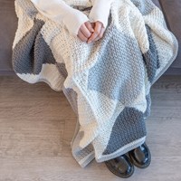 Yarn and Colors Harlequin Blanket Crochet Kit 096 Shark Grey-2