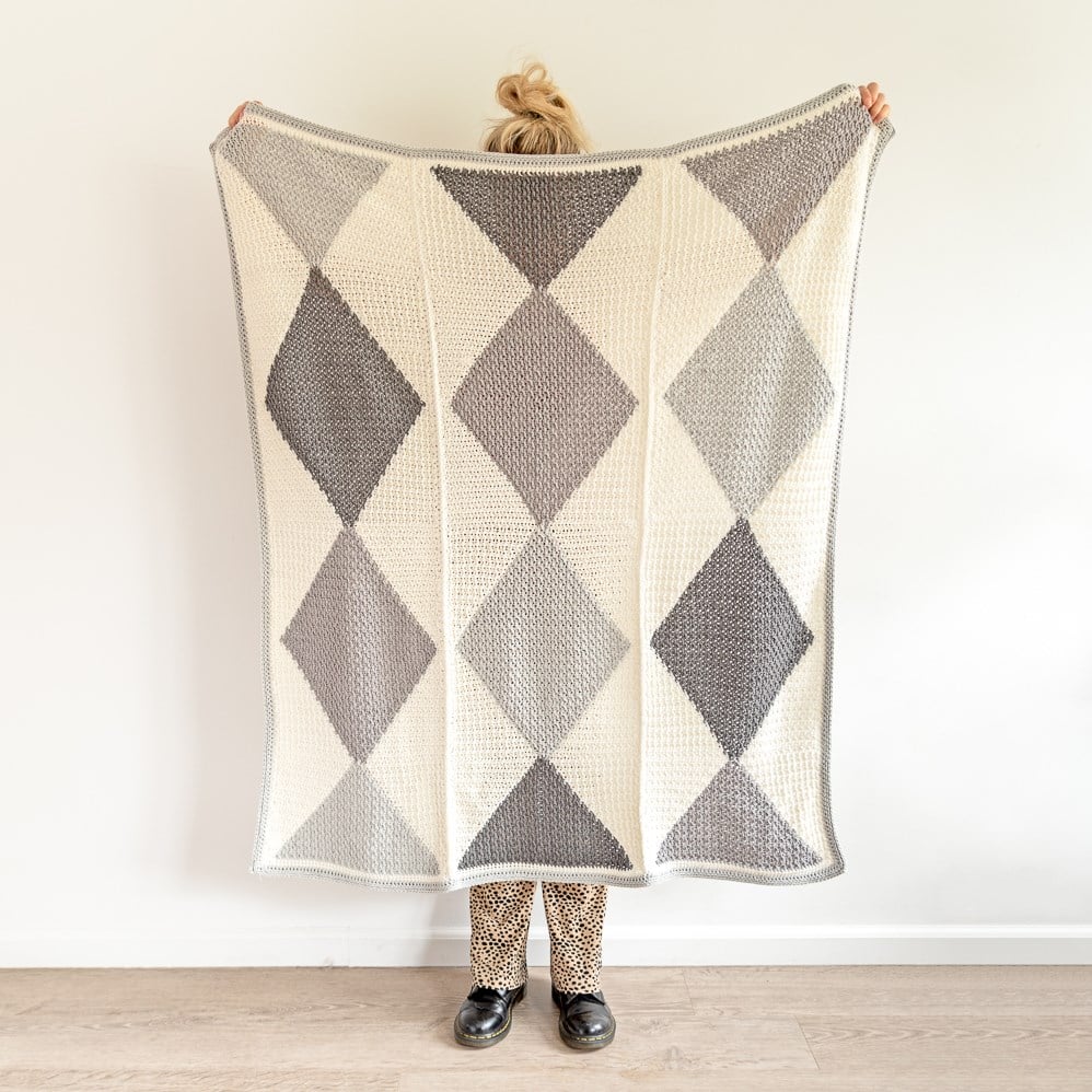 Yarn and Colors Harlequin Blanket Crochet Kit Yarnplaza