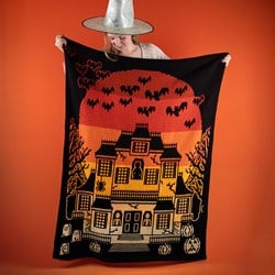 Haunted Hilltop Horror House Yarn and Crochetkit