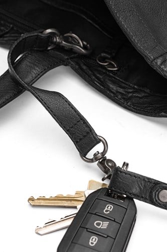 MUUD Hiba Black -  Handgemaakt leren shopper met opbergvakken 27x29cm detail a