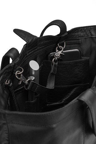 MUUD Hiba Black -  Handgemaakt leren shopper met opbergvakken 27x29cm detail c