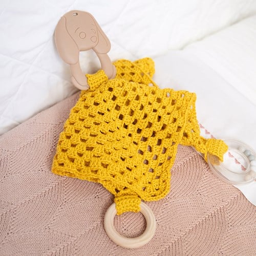 Rabbit Cuddle Cloth – Go Handmade Sensory Kit Yarn and Crochet Kit