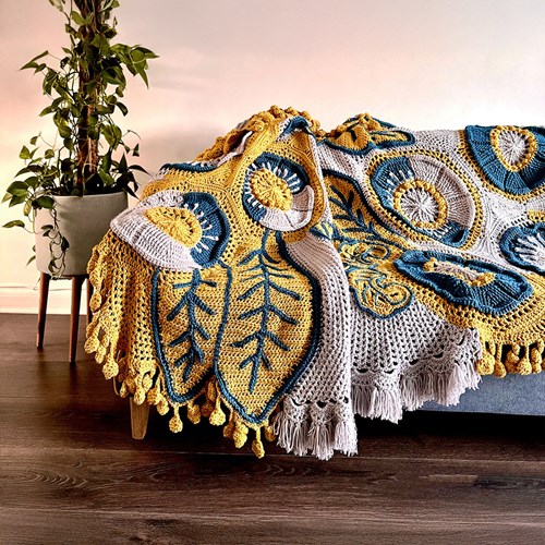 Floral Blooms Blanket - The Queen of Loops Crochet Kit-2