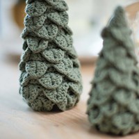 Mixed Up Christmas Trees Crochet Kit 030 Britt - Olive Green-3