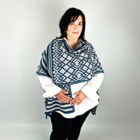 GeoChic Cape - The Queen of Loops Yarn and Crochet Kit-2