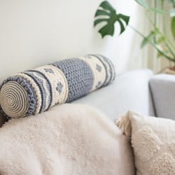 Dream Roll Cushion 4.0 Crochet Kit
