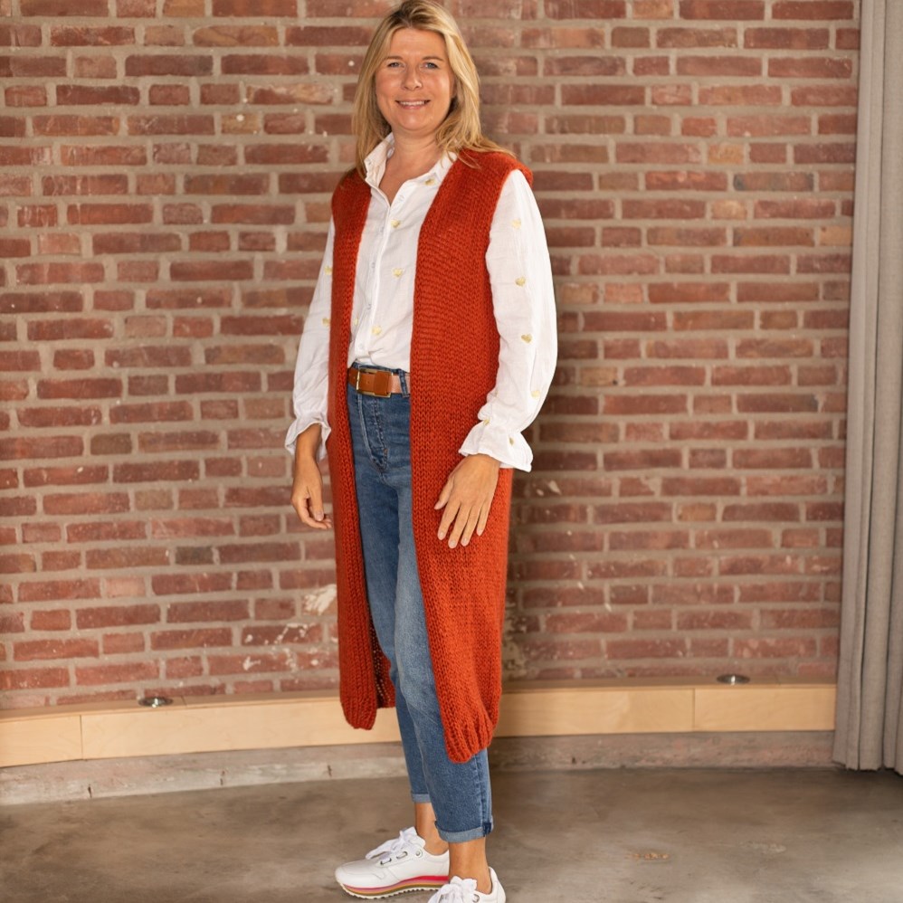 Bea Long Cardigan Without Sleeves Knitting Kit