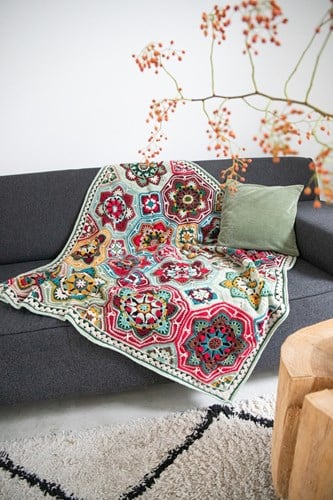 Persian Tiles Christmas Blanket Crochet Kit
