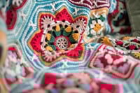 Persian Tiles Janie Crow Christmas Blanket Crochet Kit-3