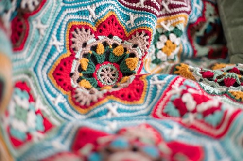 Persian Tiles Janie Crow Christmas Blanket Crochet Kit-3
