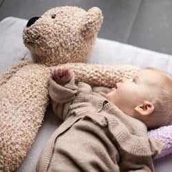 Hugg Bear Crochet Kit 2 Beige