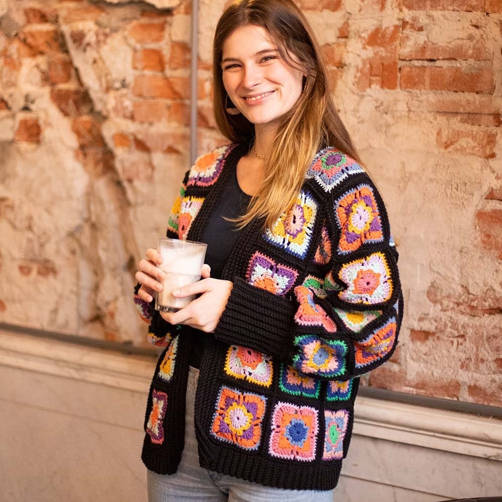 Black　Chloë　Granny　Cardigan　la　Kit　Square　M/L　a　Crochet