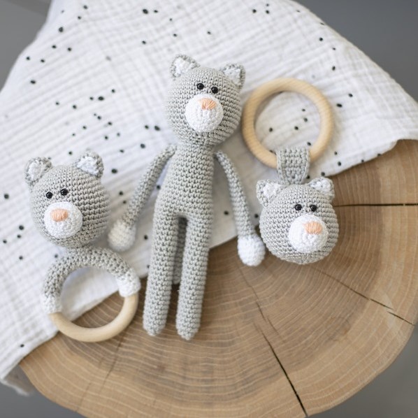 Yarnplaza Cuddly Toy Cat Crochet Kit 