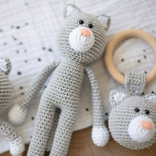 Yarnplaza Cuddly Toy Cat Crochet Kit