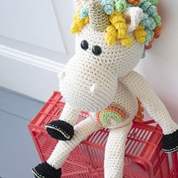 Yarnplaza Rainbow Unicorn Crochet Kit