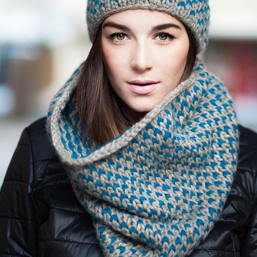 Pattern knooking snood and hat