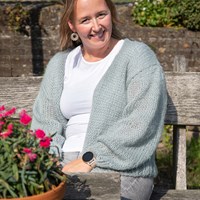 Short Cardigan Knitting Kit Elegant-2